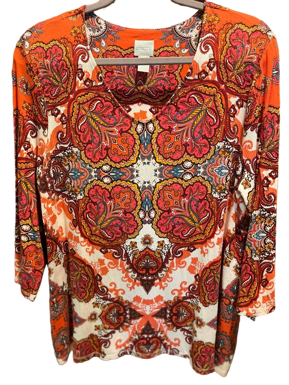 14. WOMENS CHICO’S 2/L DETAIL TOP